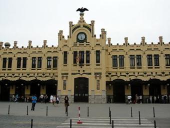 Valencia 26.- 30.05.2011 - Bahnhof Valencia am 26.05.2011 (002)